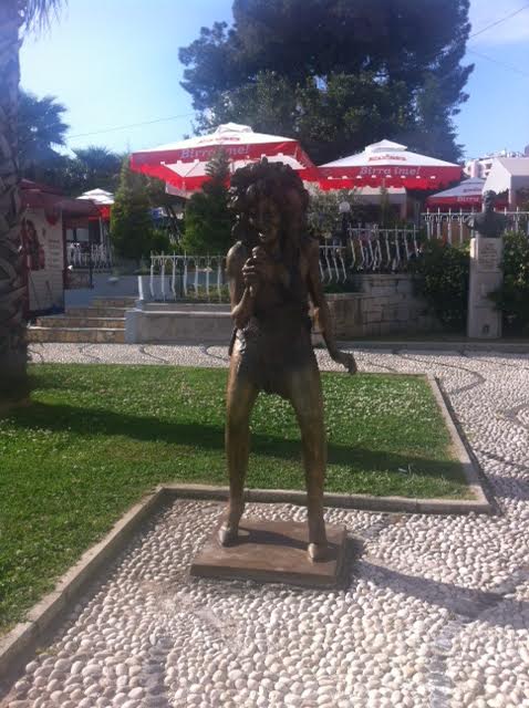 Pas Xhon Lenon, në Durrës vjen dhe Tina Tërner e Mick Jagger