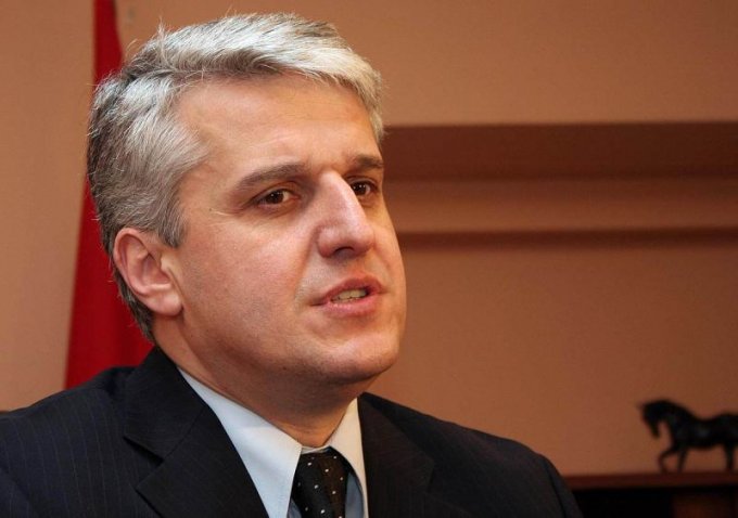 Majko: Shqiptarët po paguajnë çmimin e “sallatës maqedonase”