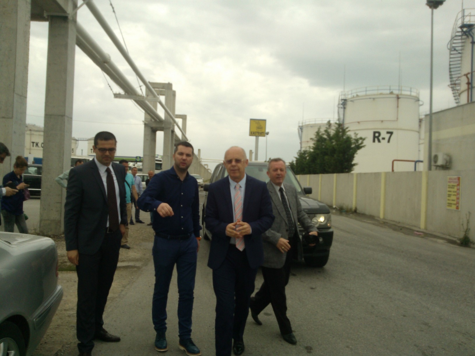 Ministri Cani në Romano Port: Zhdoganimet dhe cilësia e karburanteve