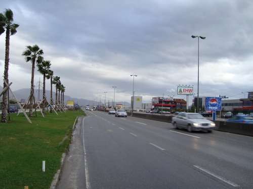 25-vjeçarja aksidentohet në autostradën Tiranë-Durrës