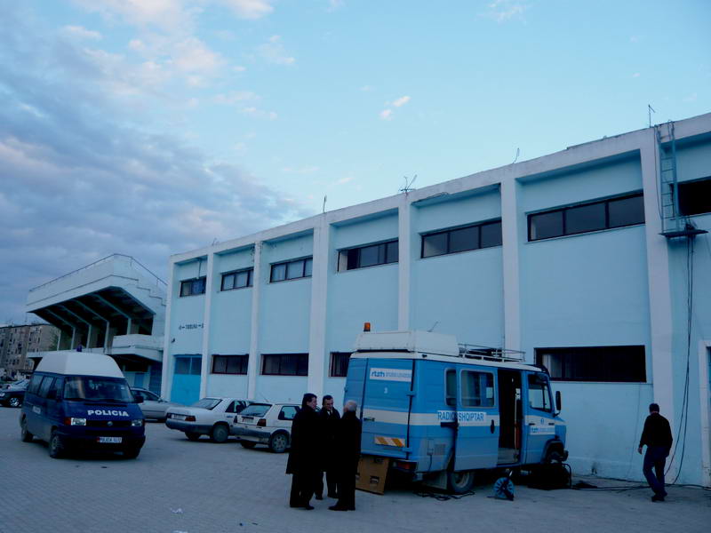 Sherri në stadiumin e Durrësit, ndiqen penalisht 8 persona