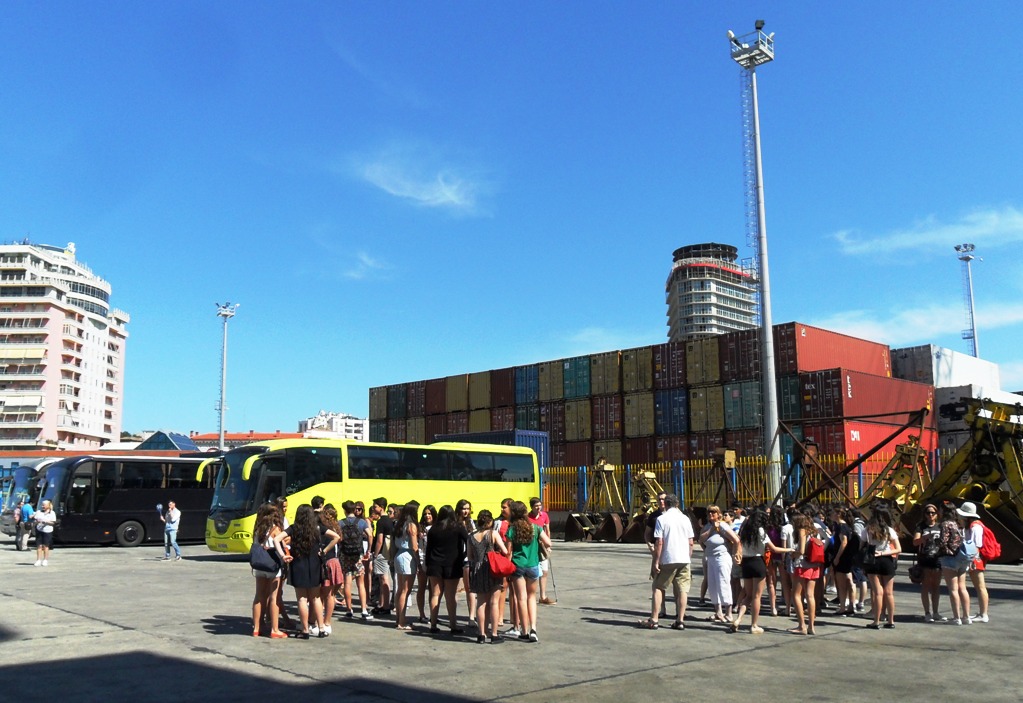 Meksikanët me kroçerë mbërrijnë në Durrës