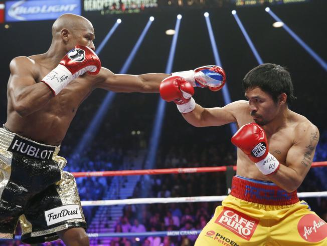 Mayweather falënderon Zotin, Pacquaio kundërshton vendimin