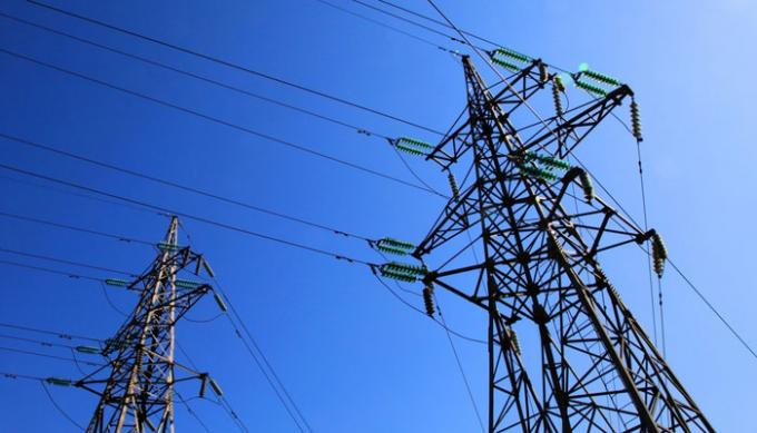 Krujë. 2-5 maj. Pa drita 8 orë: qyteti, fshatrat, burgu, dy fabrika