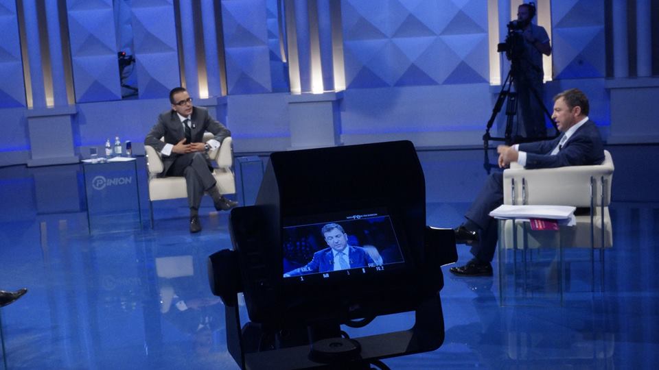 Dako batuta dhuratë për ditëlindje Grida Dumës