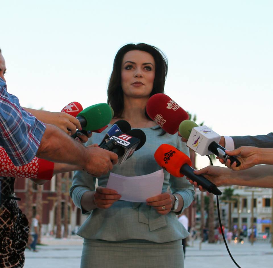 Grida Duma pranon humbjen, por nuk do ta urojë Dakon