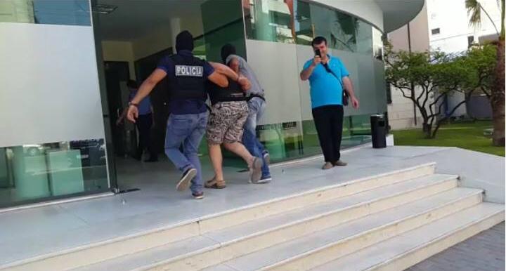 Durrës, pamjet e arrestimit të grabitësve të Shijakut (Foto & Video)