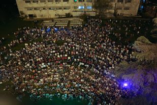 Si u katandis fusha e Kryeministrisë pas ndeshjes (Foto)