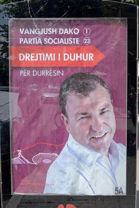 Dhunohet Vangjush Dako