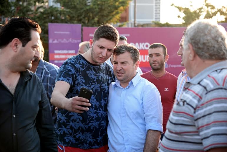 Dako në Arapaj: Shërbejmë njësoj, për të djathtët dhe për të majtët