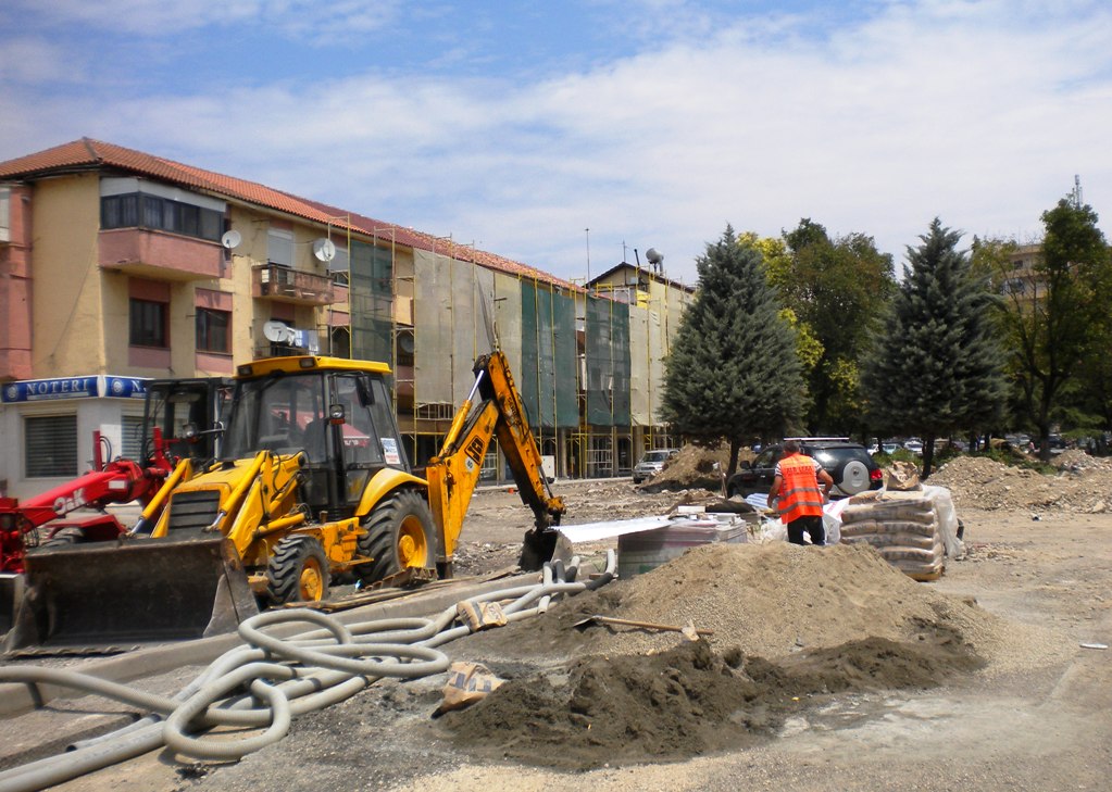 Shijak, ja si po rehabilitohet qendra e qytetit