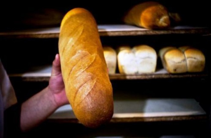 Ha dhe vjedh bukë në dyqan nga varfëria, arrestohet babai i 2 fëmijëve