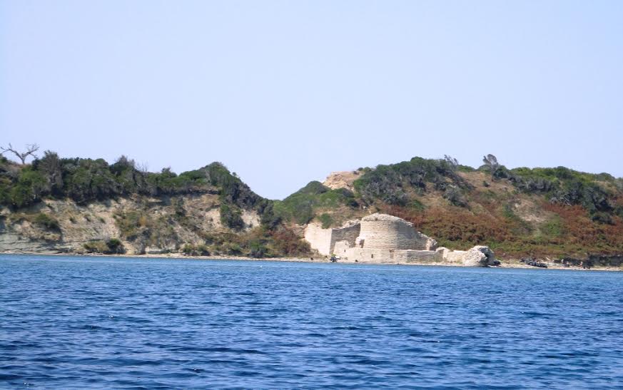 Erozioni dhe mbetjet plastike, dy armiqtë e kalasë së Skënderbeut