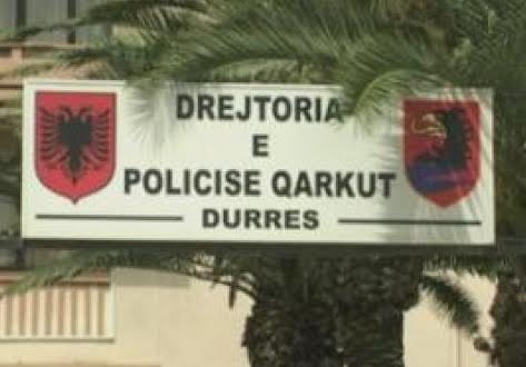 Fation Dapit i vunë hekurat për dhunë në familje, godet dhe policin!