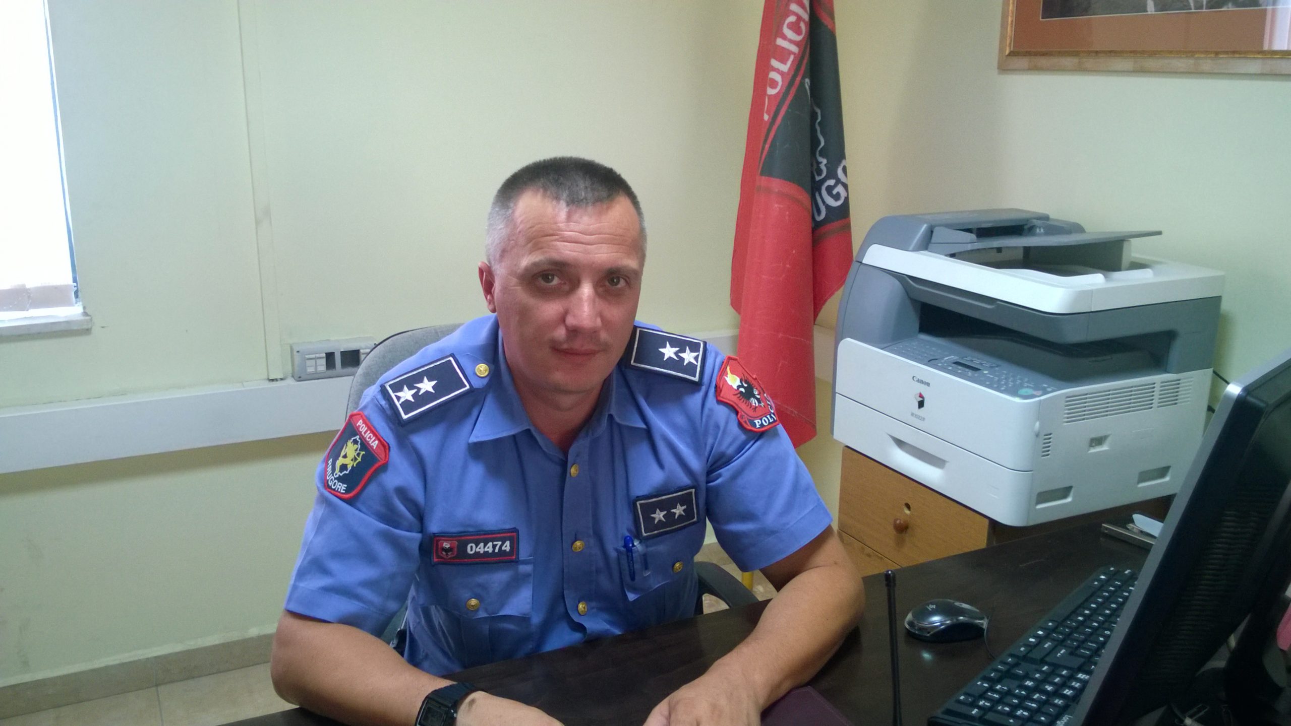 Fluksi në qarkullimin rrugor në Durrës, policia rrit prezencën e efektivëve