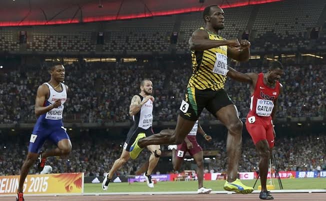 Botërori i Atletikës, Bolt “eklipson” Gatlin në 200 metra