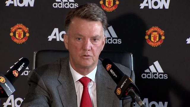 Van Gaal kapet me gazetarin: Nuk je më inteligjent se unë