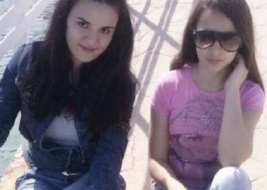 Kthehet në Durrës Klevisa Kajtazi, 14 vjeçarja në gjykatë për mbrojtjen nga familja