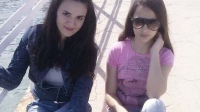 Videot në arrati të motrave Orialda dhe Klevisa Kajtazi: Prindërit na rrihnin e na quanin kurva (Videot)