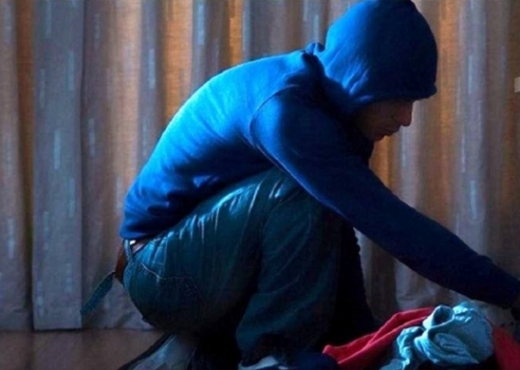 Shijak, dy vëllezërit e mitur hajdutë profesionistë, vidhnin në banesa florinj, lekë, celularë