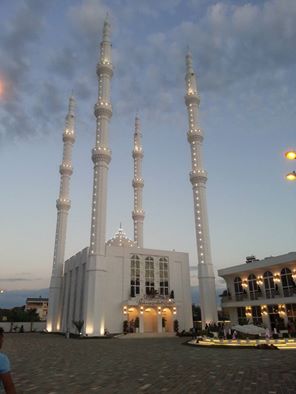 Xhamia “Riza Bajrami” bëhet hallall, merr lejen e legalizimit