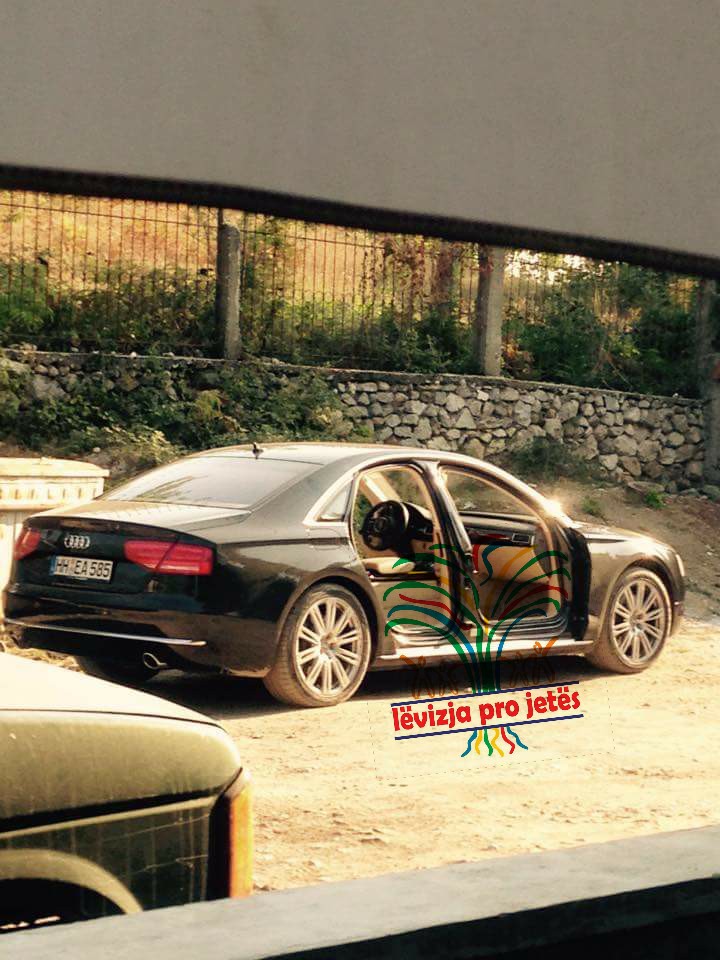 “Mikpritje” shqiptare, ua bëjnë makinën kabriole