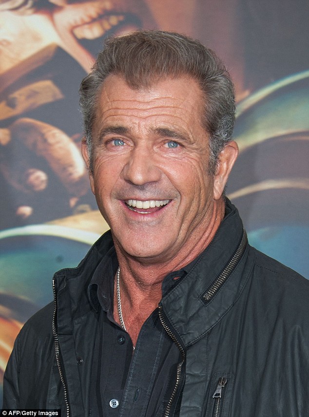 Mel Gibson baba për herë të nëntë