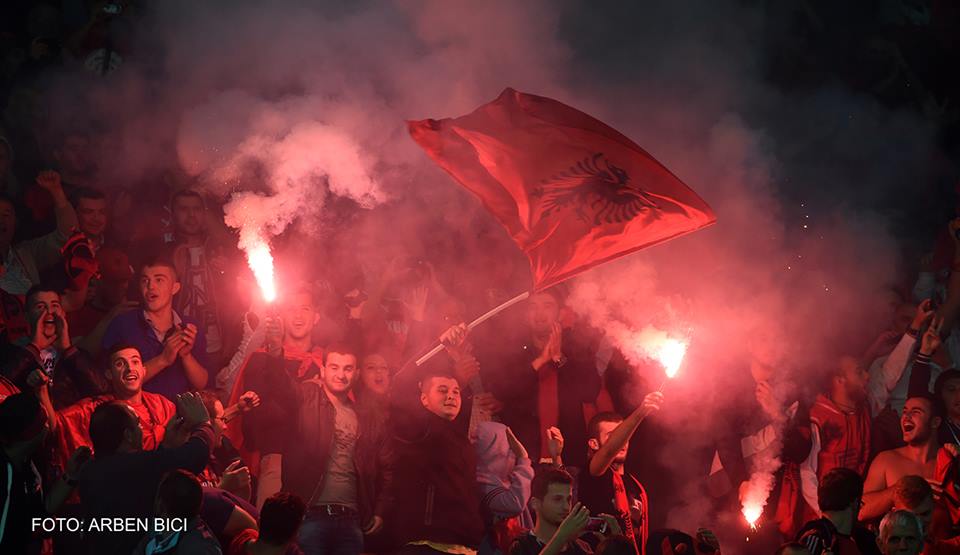 Ndeshja me Serbinë, tifozë kujdes! Për çdo shkelje mund të dënoheni 15 vjet