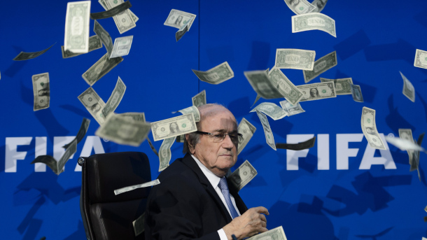 Skandali FIFA, SHBA “kërcënon” edhe Blatter-in