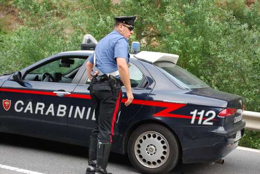 Sherri për pazaret e drogës, shqiptari qëllon me thikë italianin