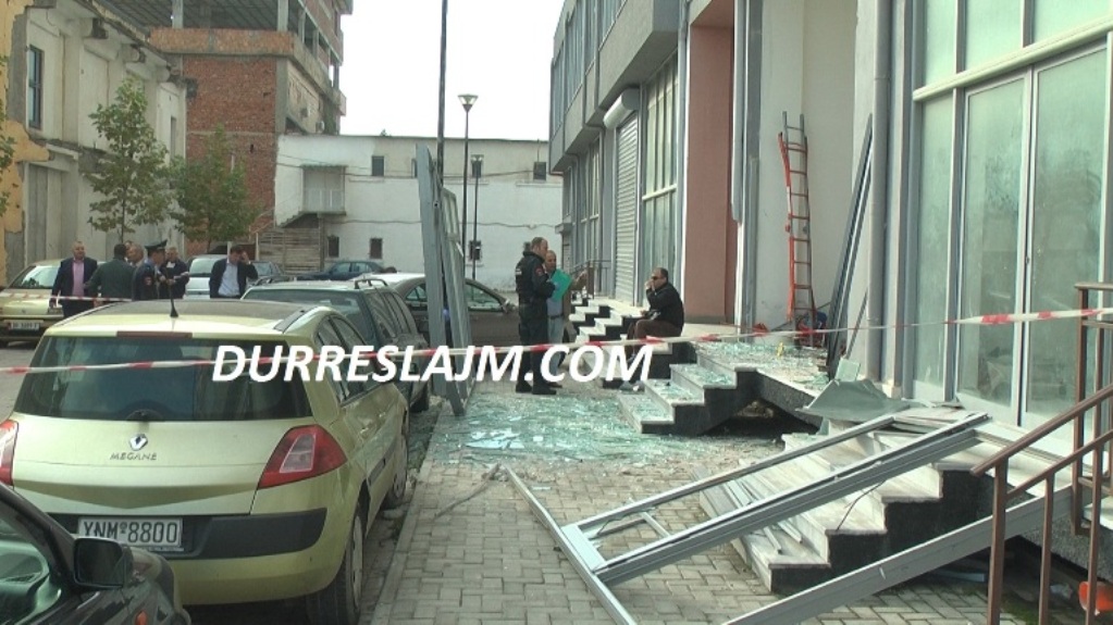 Durrës, eksploziv në mesnatë në lokalin e biznesmenit (Video)