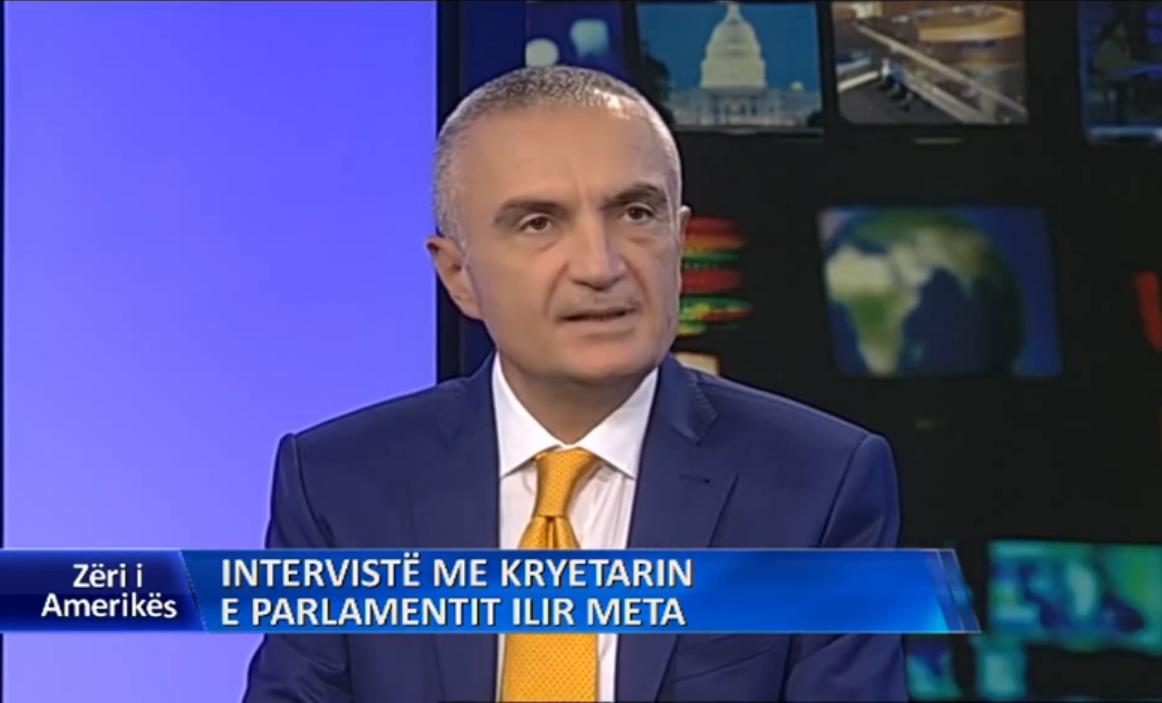 Ilir Meta humbet toruan gjatë intervistës në Amerikë