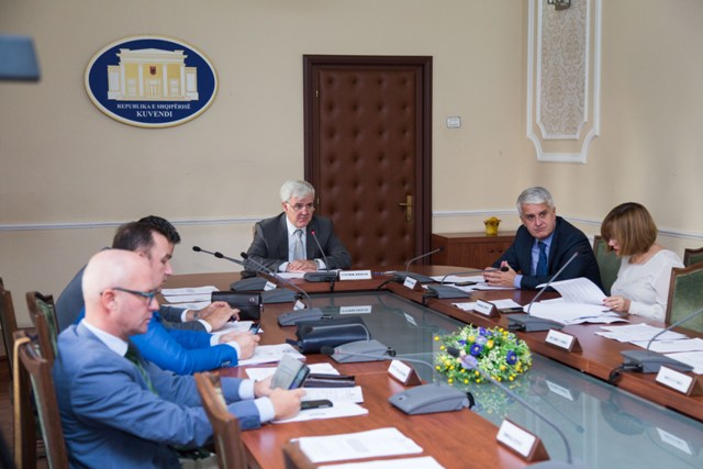 Burg për kuponin tatimor? Edhe socialistët kundër