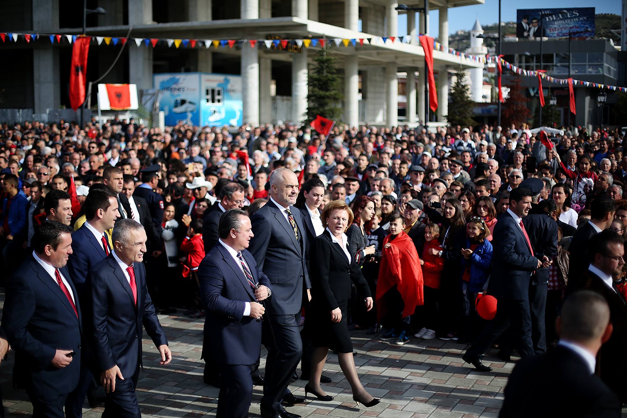 28 Nëntori ndan sërish politikën në Shqipëri