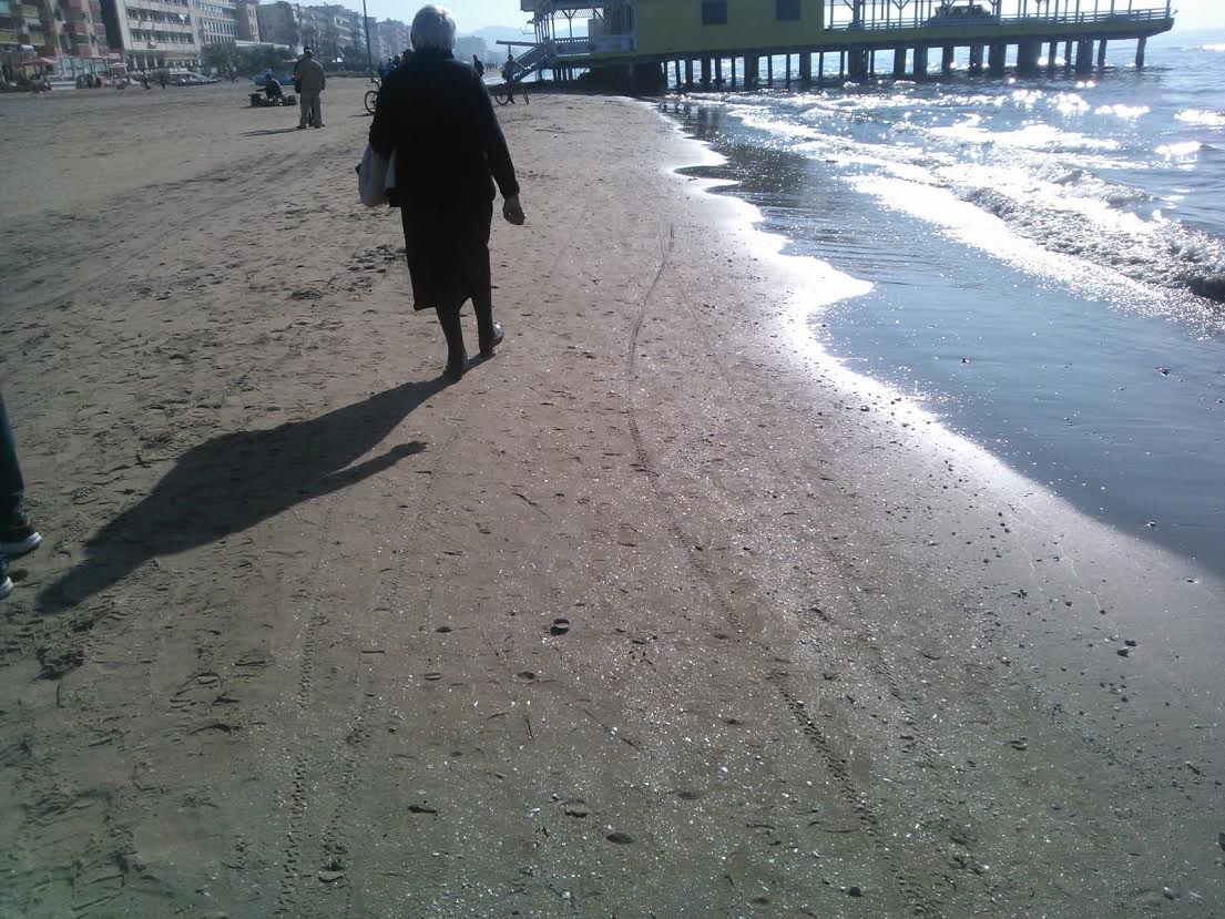 Rezultatet/ Situata alarmante në Durrës. Ndalohet kontakti me ujin