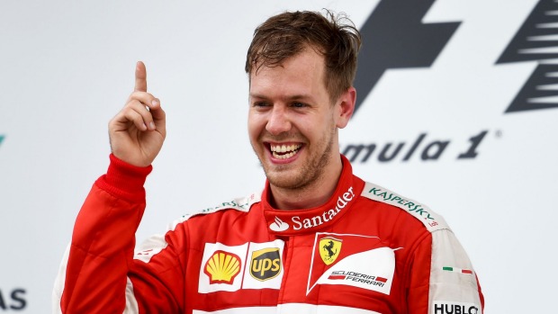 F1 në Abu Dhabi, Vettel këndon duke garuar