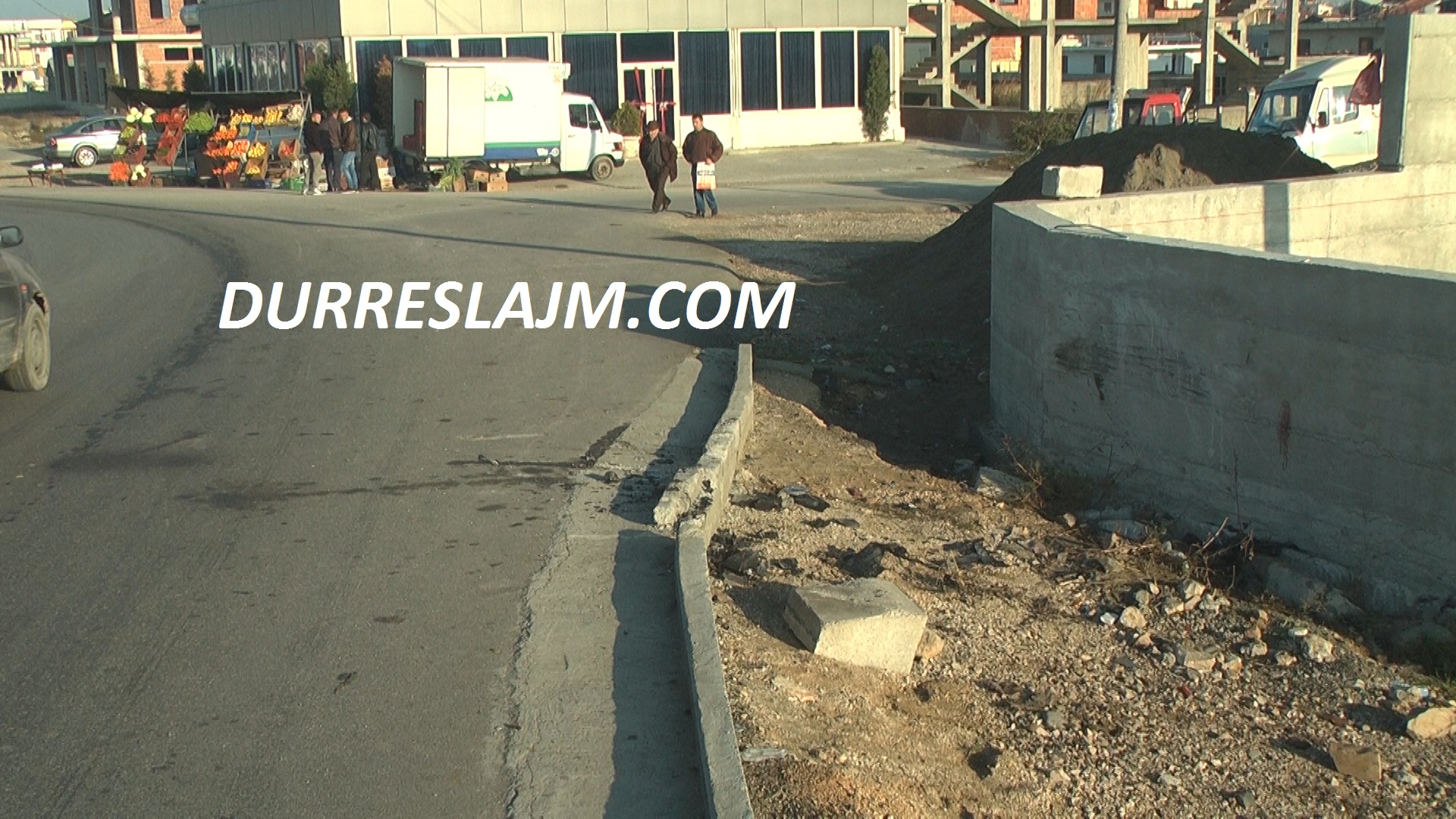 Aksident i rëndë në Durrës, vdes 1 person, plagosen shefi i Antidrogës dhe 2 të tjerë