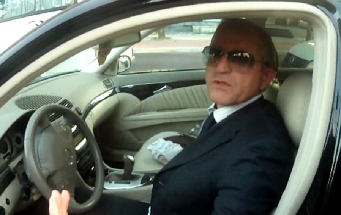 Prokurori i arrestuar fitoi 22 mijë euro në ruletë, BENZ-in luksoz nuk e deklaroi