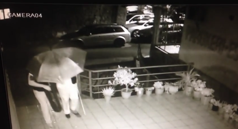 Hajdutët vjedhin edhe kamerat e sigurisë (video)