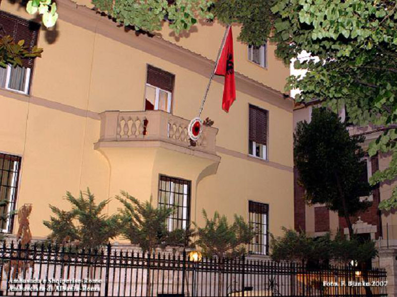 Certifikatat e Gjendjes Civile do të merren edhe në Konsullatat shqiptare në Itali