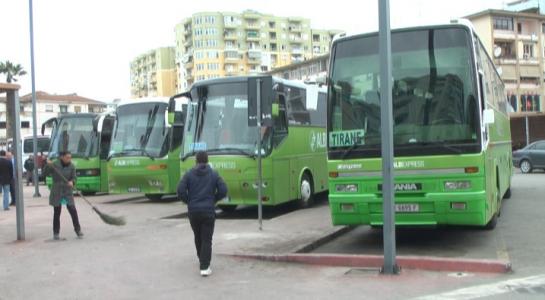 Ndryshon stacioni i autobusëve që nisen nga Tirana në Durrës, Shijak e në jug