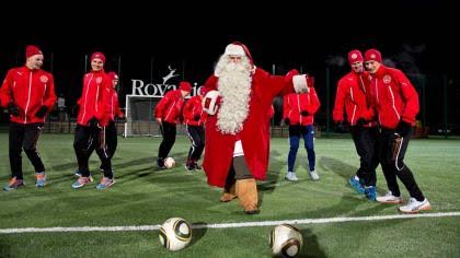 Santa Claus FC eviton mbylljen, ekipi i Babagjyshit me sponsor kinez