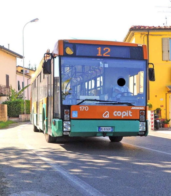 Autobusi shkel mbi këmbën e shqiptares, ishte me fëmijën në krah