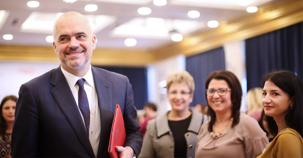 I sulmoi dy herë brenda ditës. Çfarë ka Edi Rama me burrat shqiptarë?