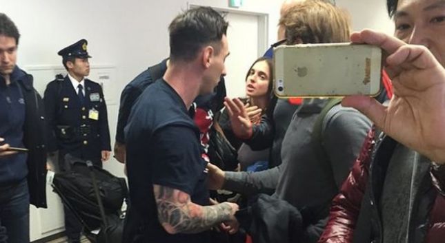 Messi tenton të qëllojë tifozin që e pështyn (video)