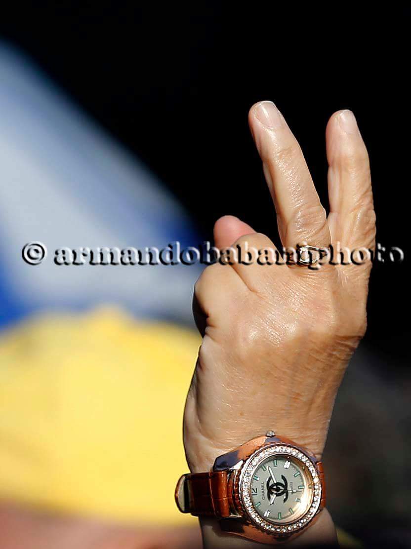 Kush e mban këtë orë Chanel në protestën kundër varfërisë?