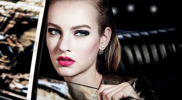 Si ta bëni grimin e syve në këto ditë festash (FOTO)