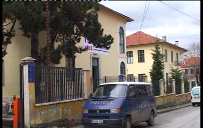 Policia e arrestoi se do e shiste në Maqedoni, vajza e mbron: E kam të dashur