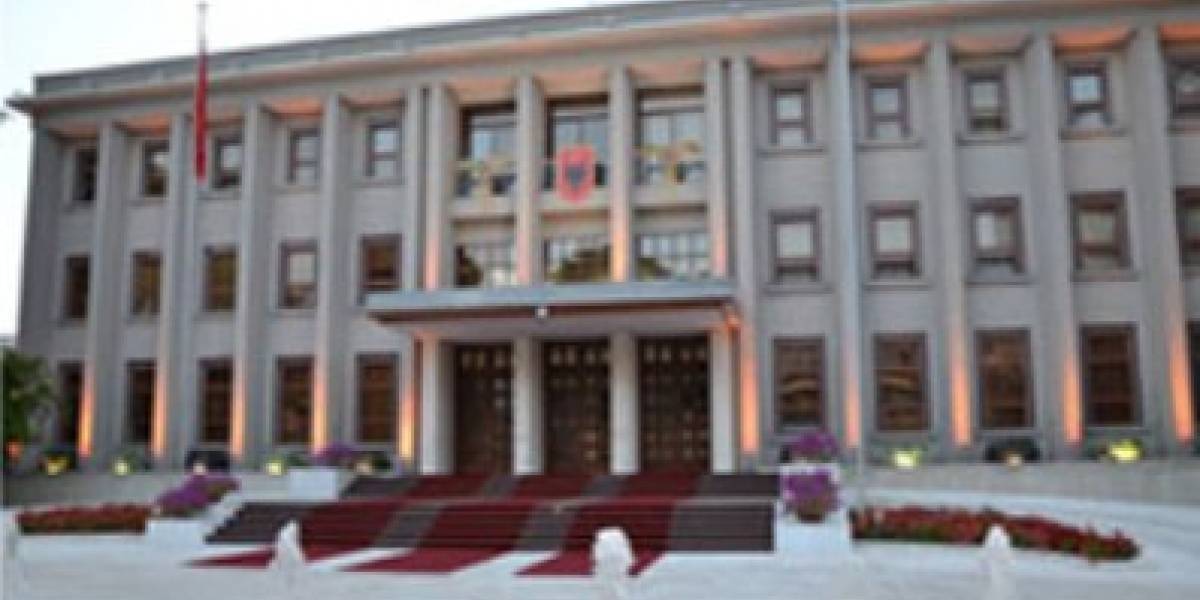 Presidenti i Republikës, darkë për festat e fundvitit: Feja, instrument paqeje e dashurie