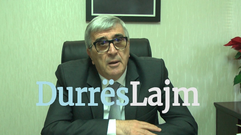 Banorët e përmbytur te prefekti Xhelilaj, kërkojnë dëmshpërblim e ndihmë (Video)